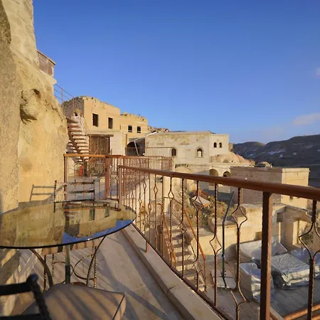 Fairyland Cave Hotel