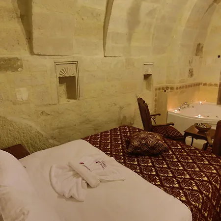 Fairyland Cave Hotell 3*